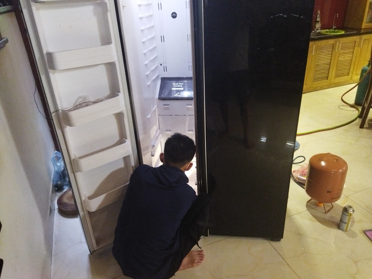 Sửa tủ lạnh Aqua tại nhà | Kỹ thuật được đào tạo chuyên nghiệp