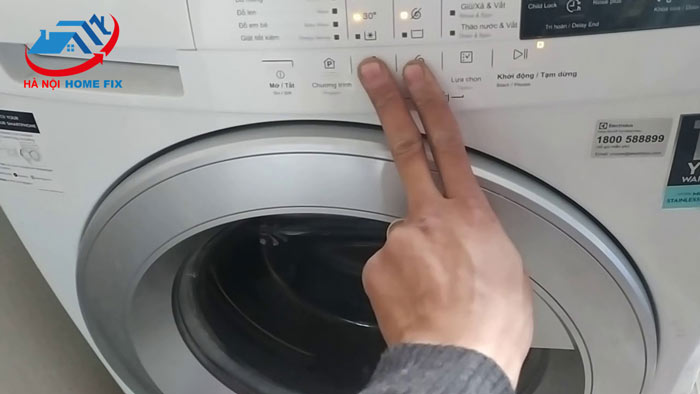 Tắt chế độ khoá trẻ em máy giặt Electrolux